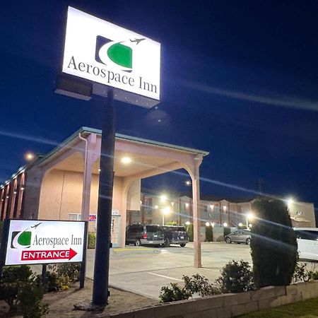 Aerospace Inn Mojave Exterior photo