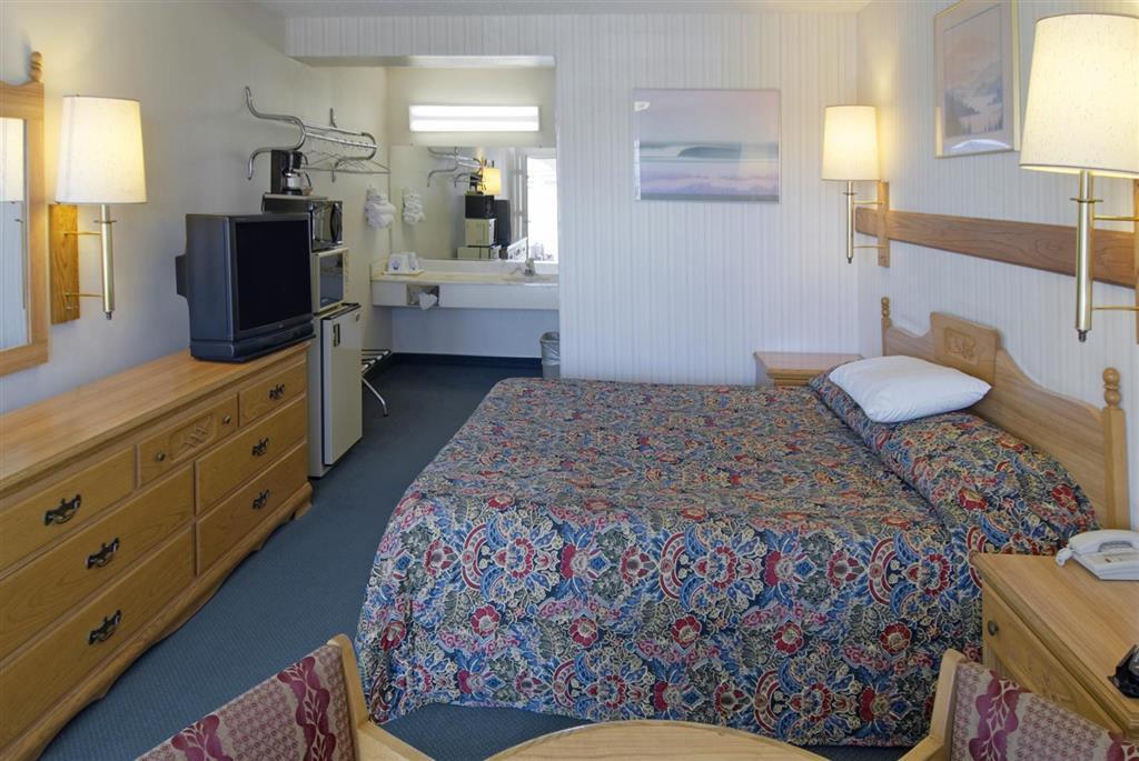 Aerospace Inn Mojave Room photo