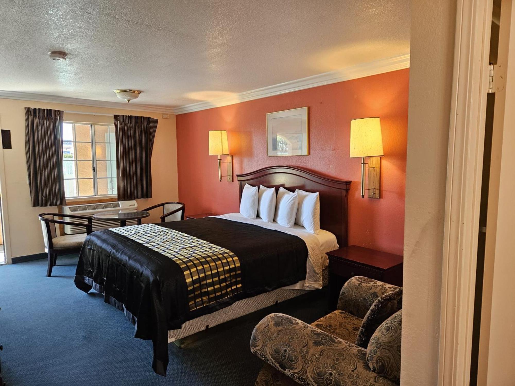 Aerospace Inn Mojave Exterior photo