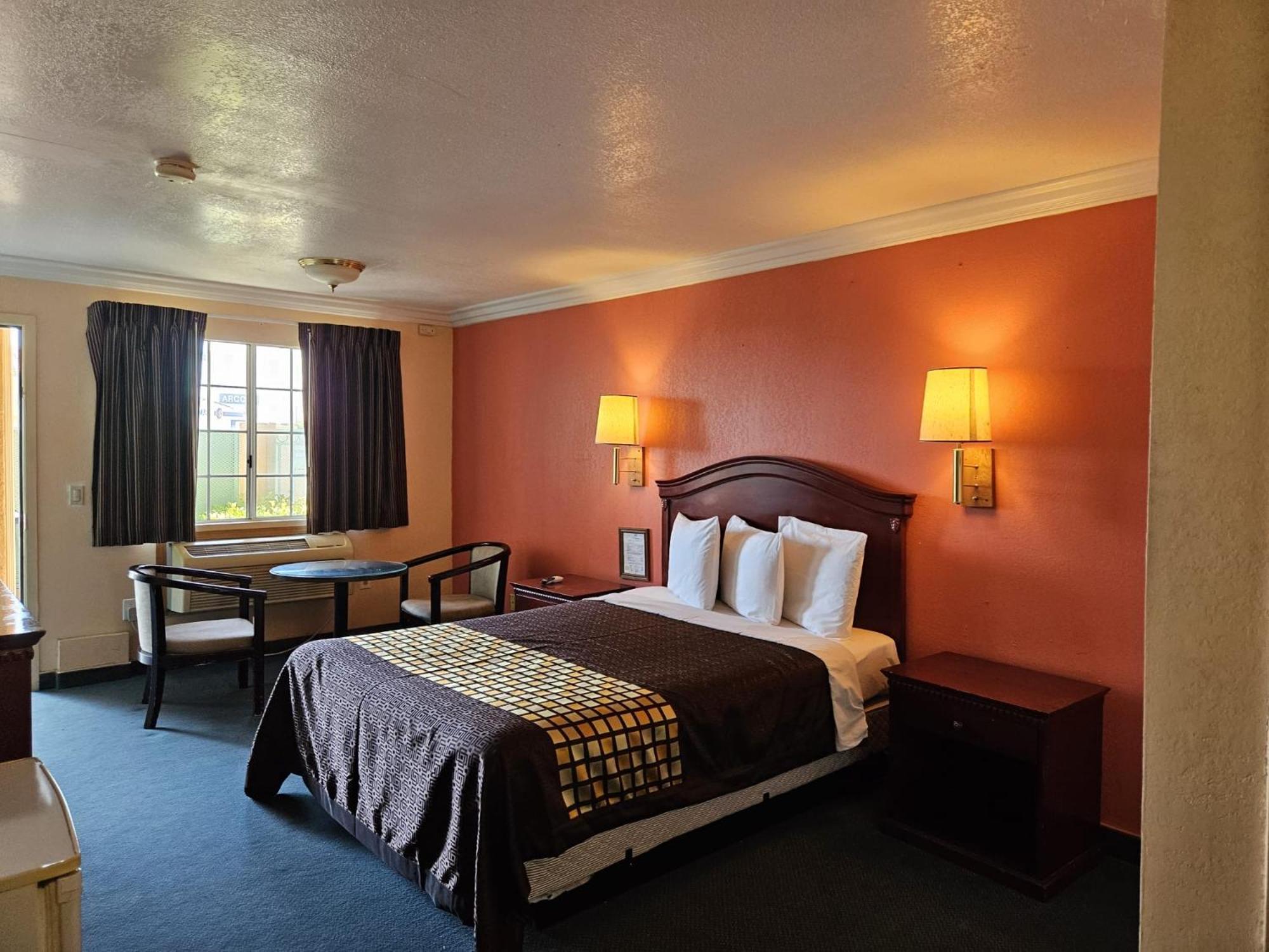 Aerospace Inn Mojave Exterior photo