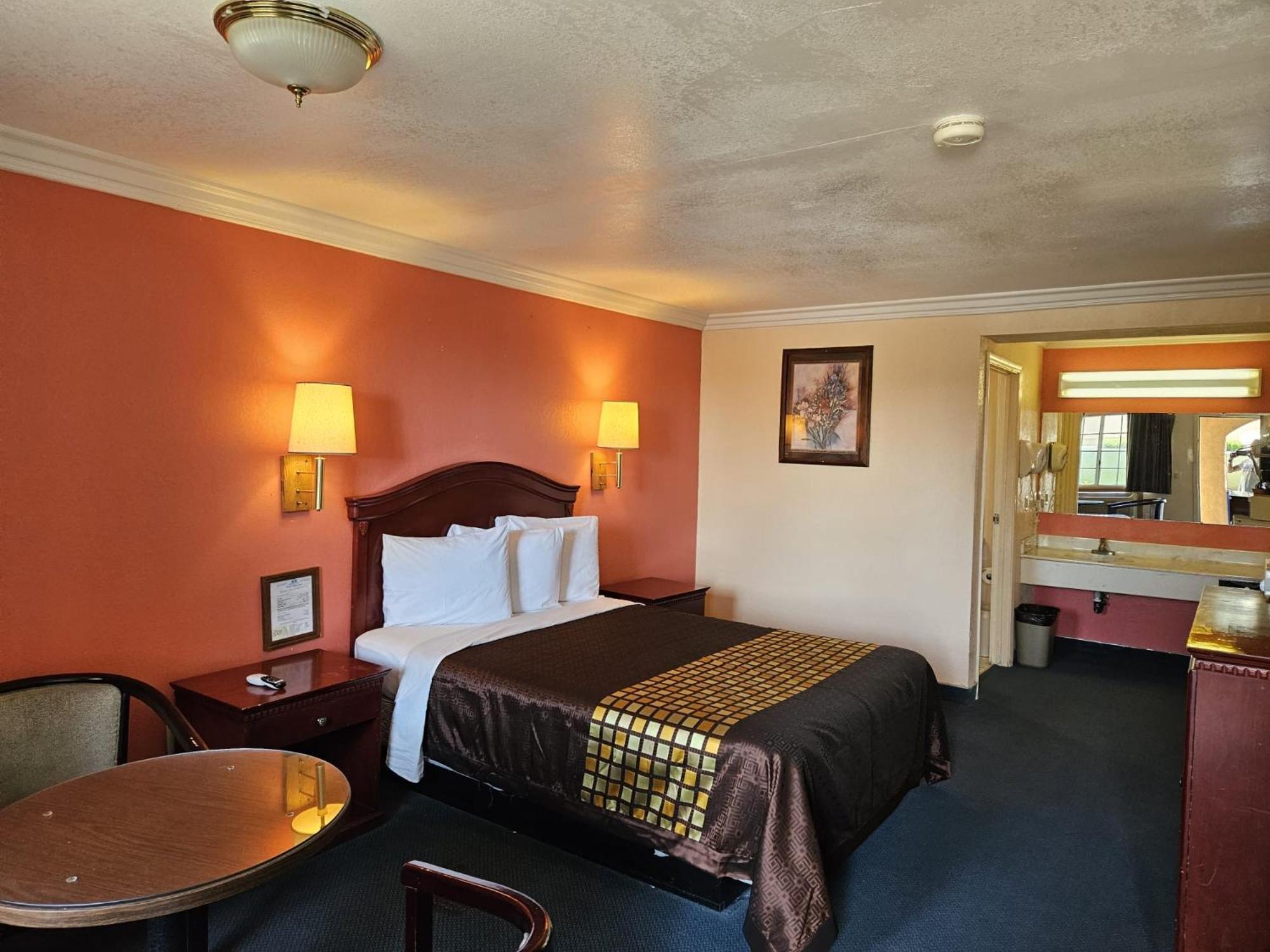 Aerospace Inn Mojave Exterior photo