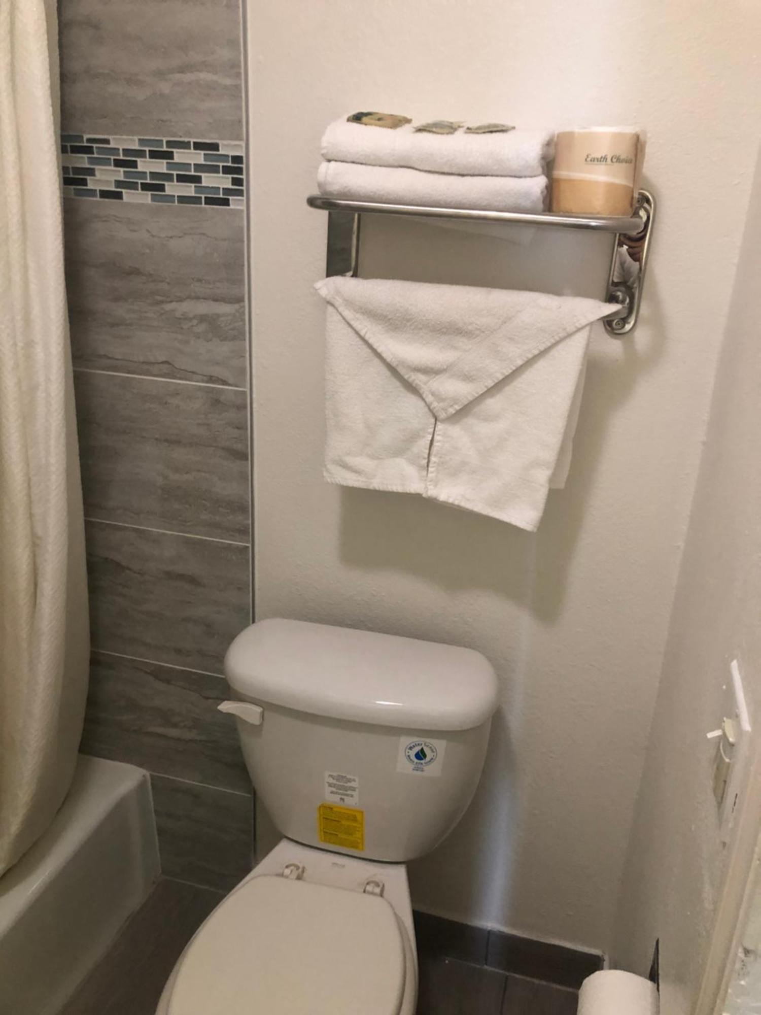 Aerospace Inn Mojave Room photo