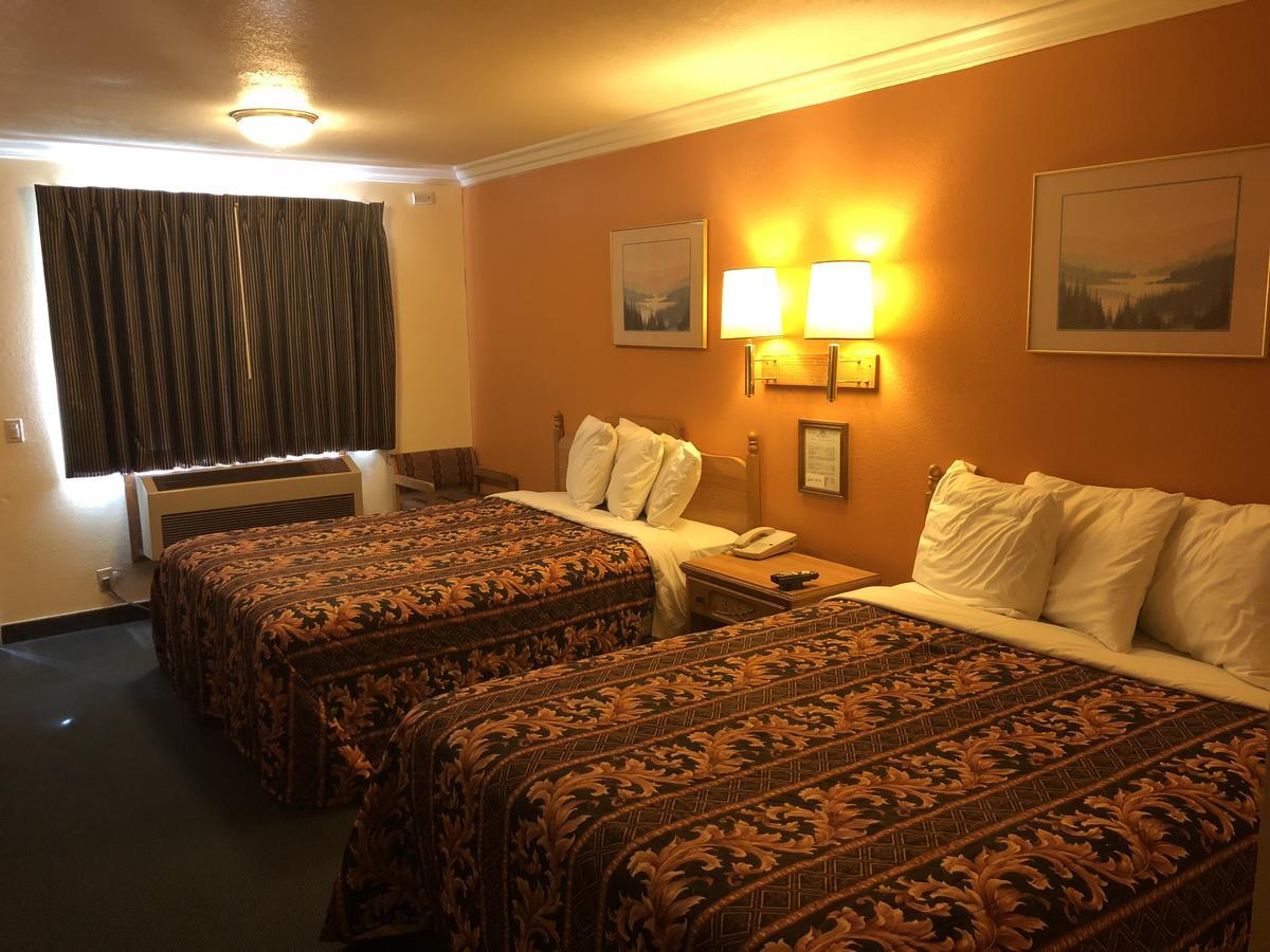 Aerospace Inn Mojave Exterior photo