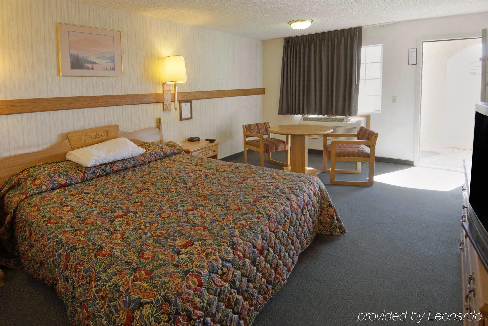 Aerospace Inn Mojave Room photo
