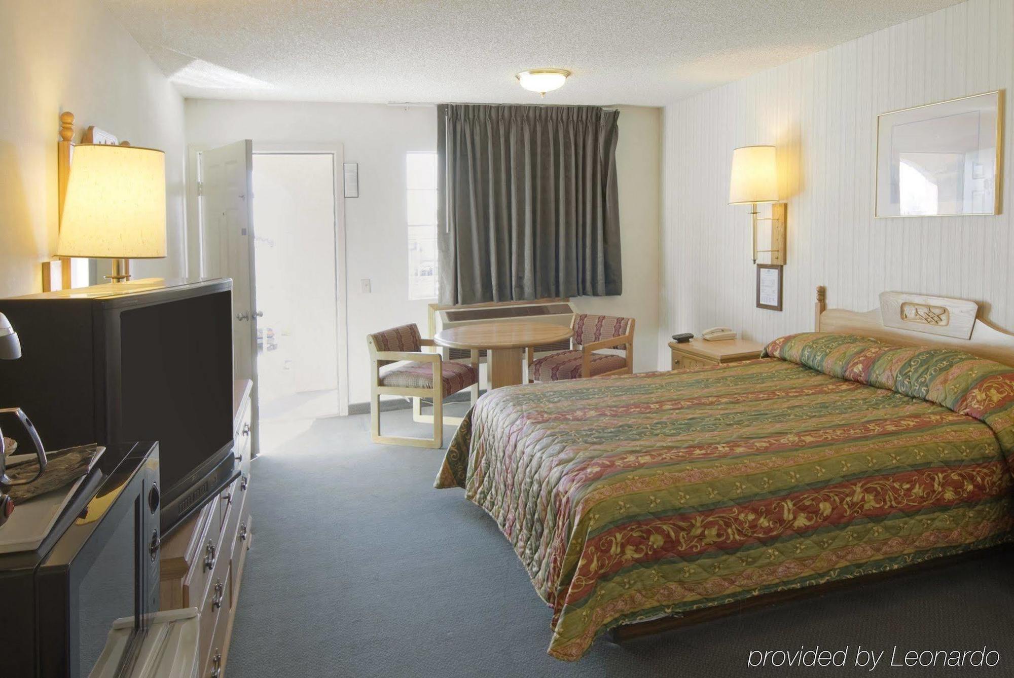 Aerospace Inn Mojave Room photo