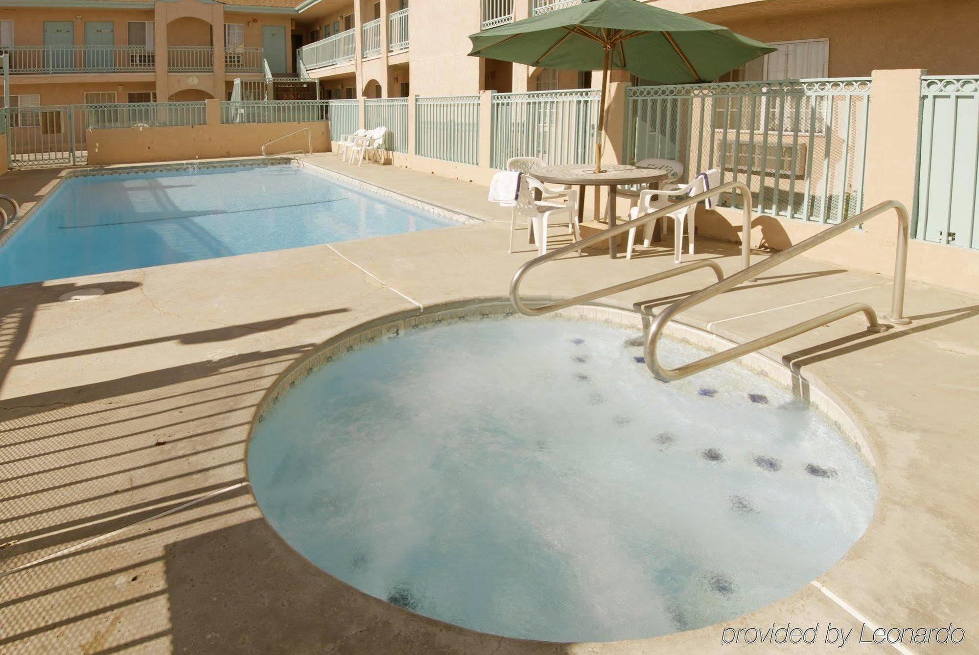 Aerospace Inn Mojave Exterior photo