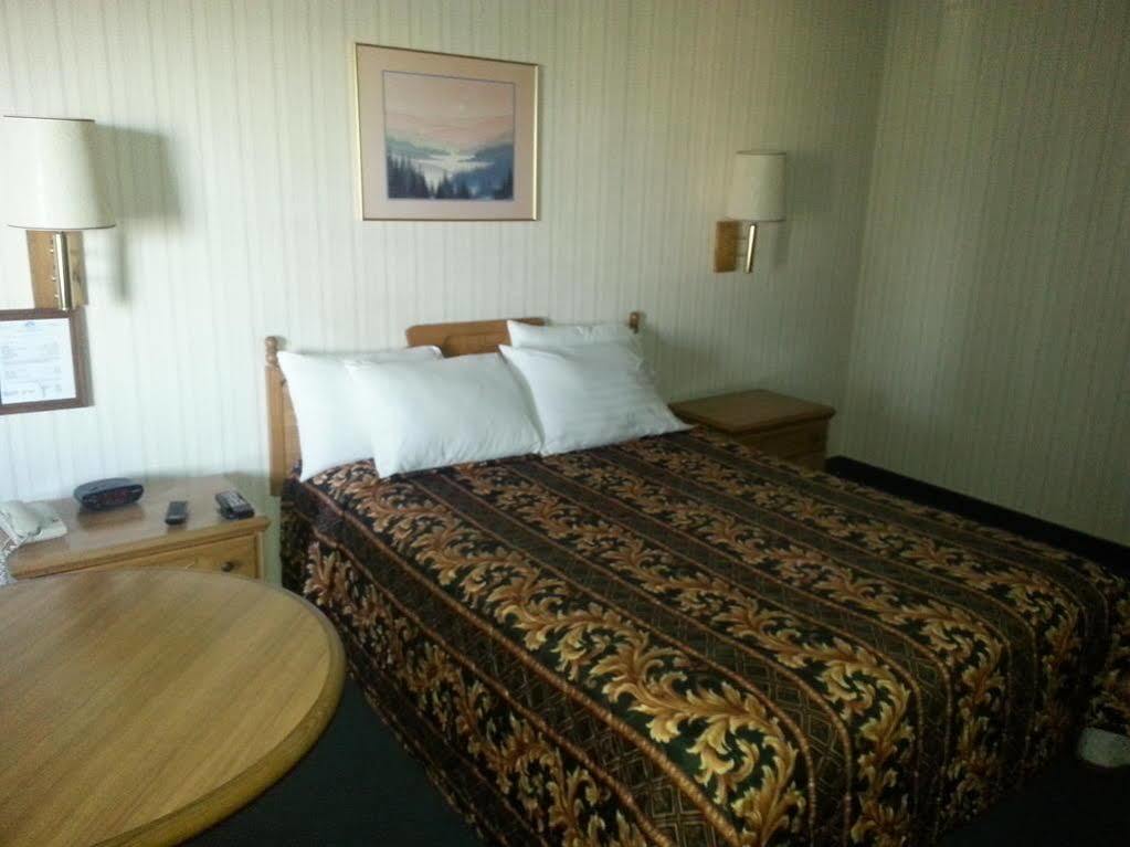 Aerospace Inn Mojave Exterior photo