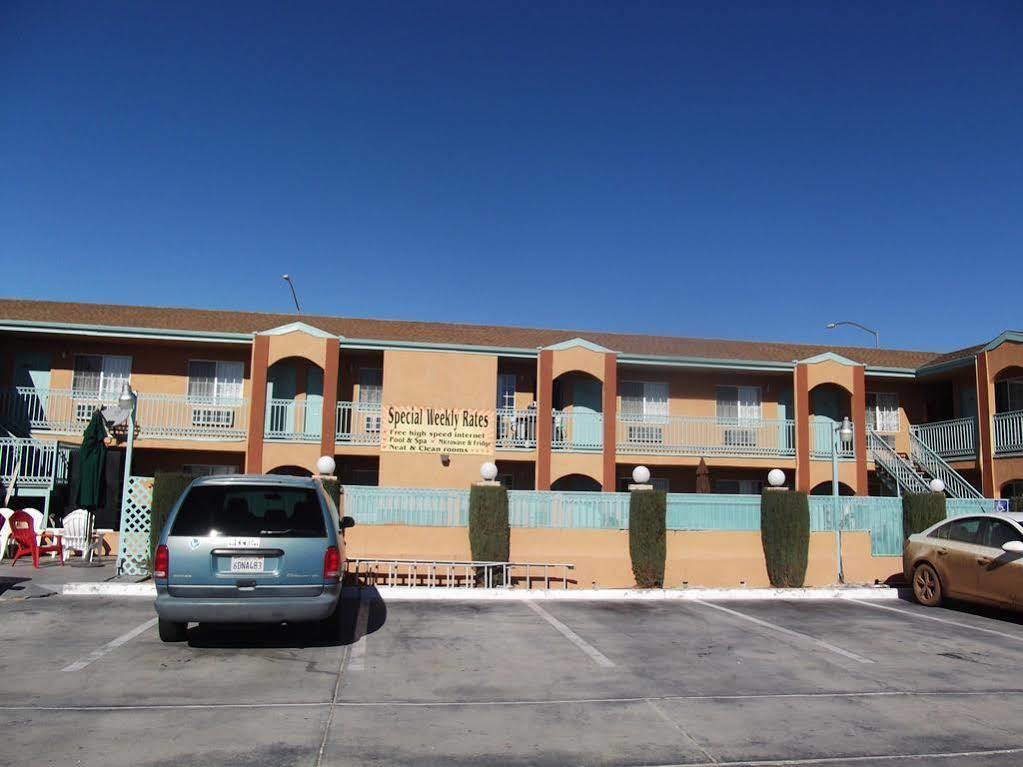 Aerospace Inn Mojave Exterior photo